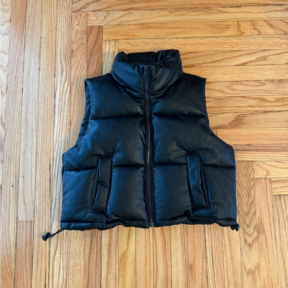 Hollister Black Mini Puffer Vest